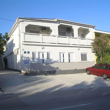 Deda Apartments Паг Екстериор снимка
