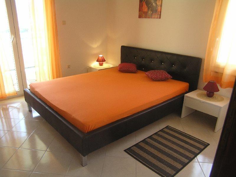 Deda Apartments Паг Екстериор снимка