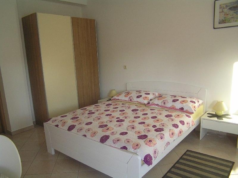 Deda Apartments Паг Екстериор снимка